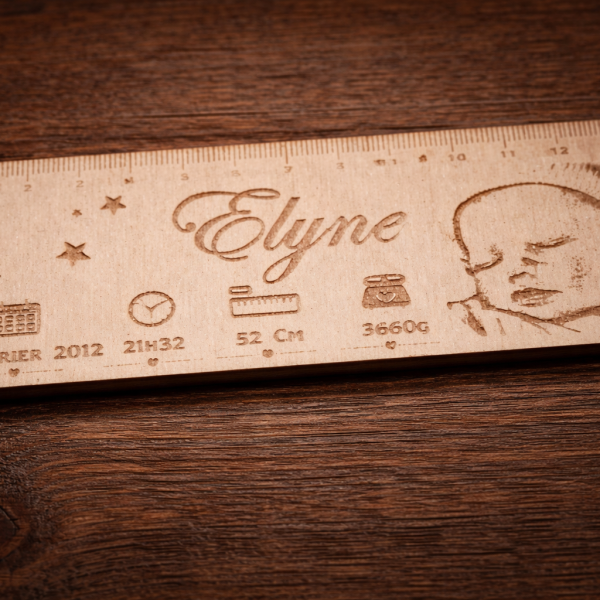régle naissance personnalisée avec informations bébé - un faire-part original
