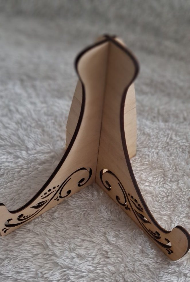 support en bois style bohème chic pour cadre de naissance , faire-part mariage ou pour nos décorations de table de mariage